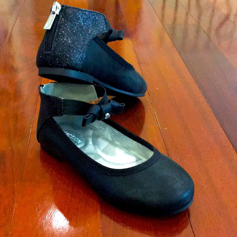 Girls Dress Shoes: NWOT!